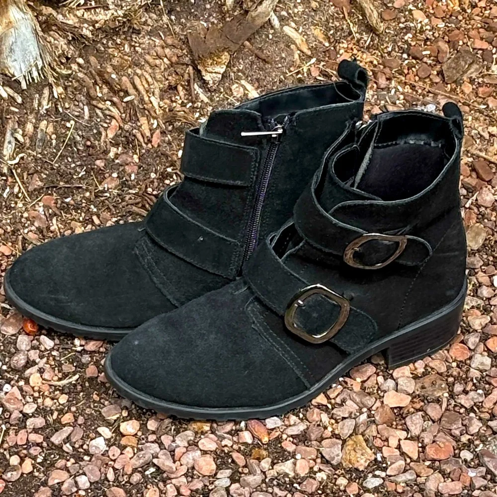 Anne Klein Buckle Suede Leather Chelsea Ankle Boots Black Size 8